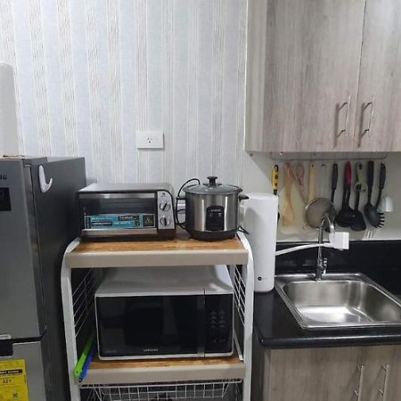 Schoenes Apartment Mit Pool-Nutzung Manila Eksteriør billede