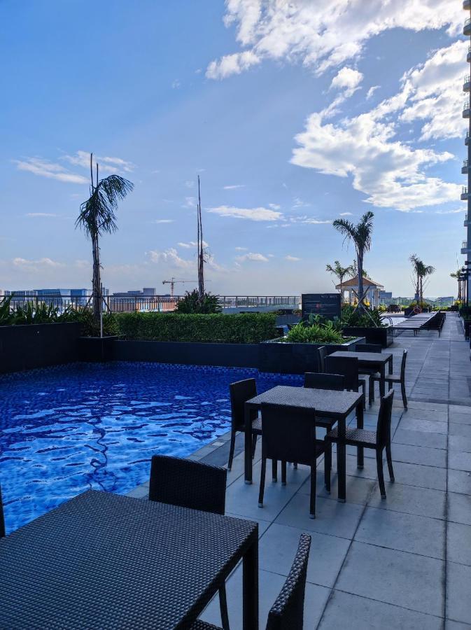 Schoenes Apartment Mit Pool-Nutzung Manila Eksteriør billede