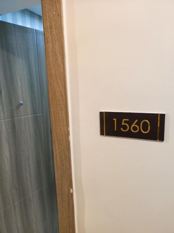 Schoenes Apartment Mit Pool-Nutzung Manila Eksteriør billede